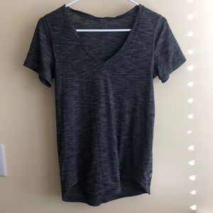 Lululemon Short Sleeve Shirt Size 4